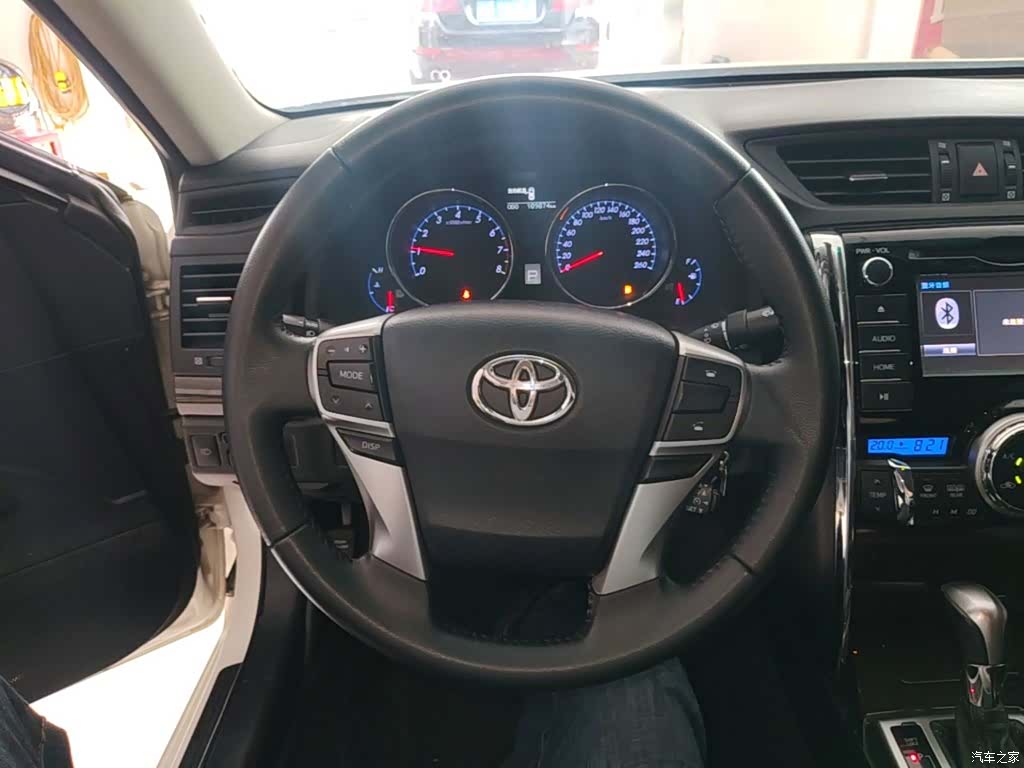 Toyota 2.5V, 2017 11