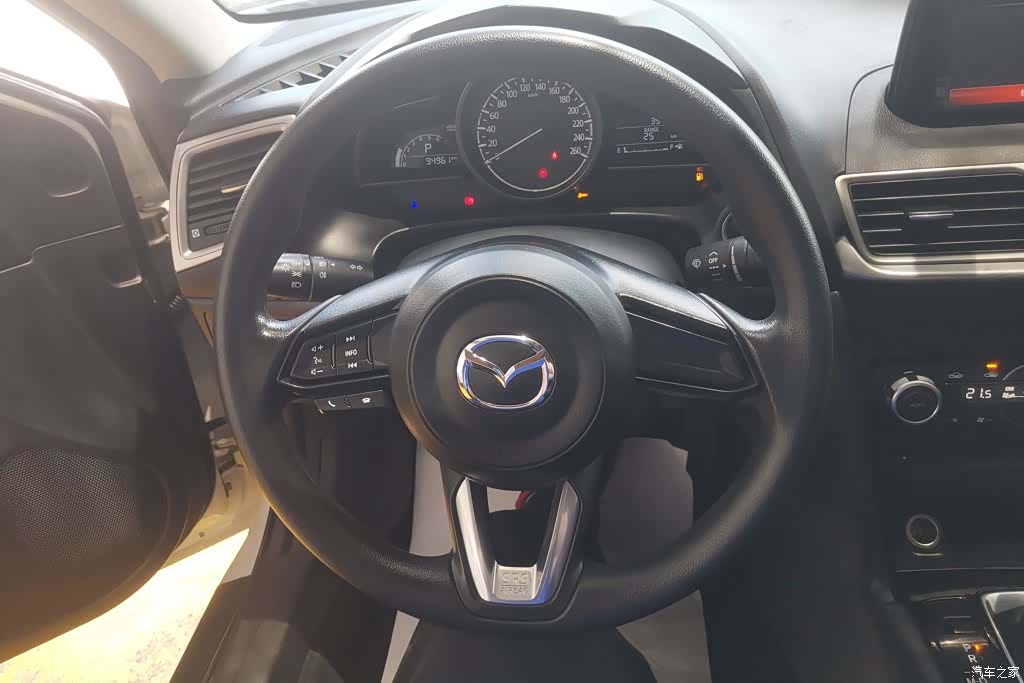 Mazda Mazda3, 2019 15