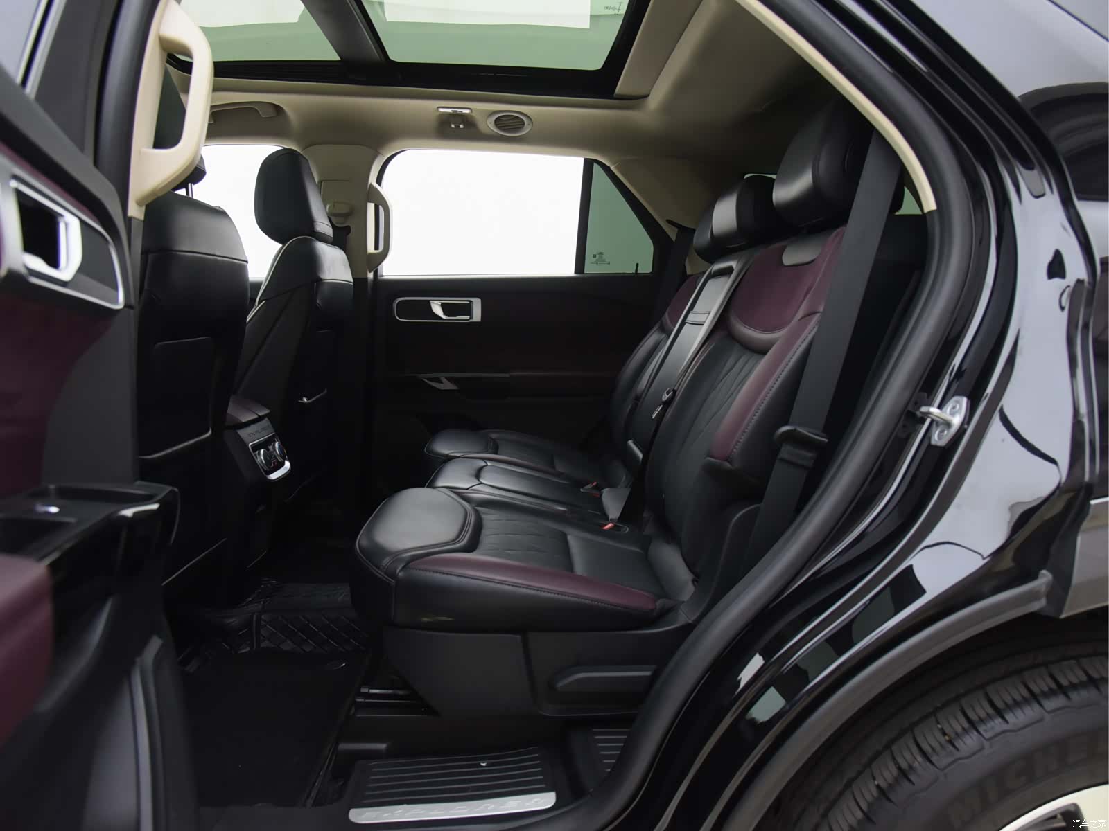 Ford Explorer, 2024 14