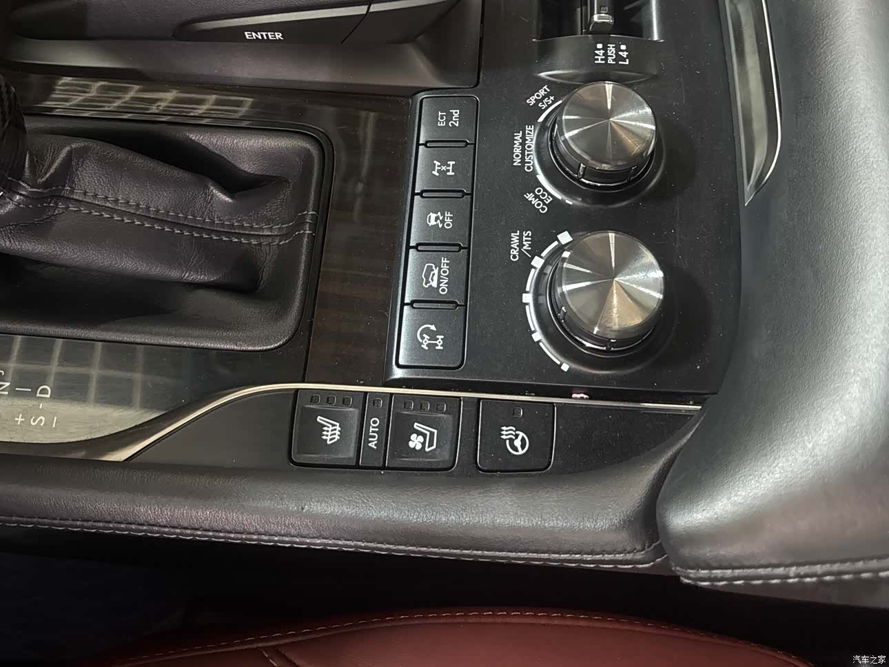 Lexus LX, 2016 12