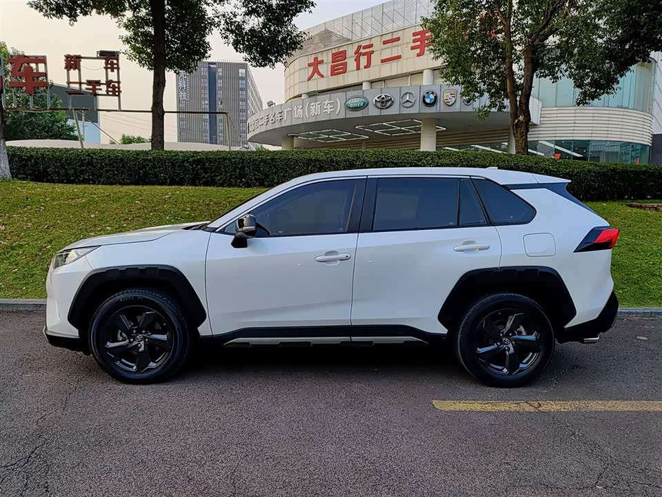 Toyota RAV4 Rongfang
