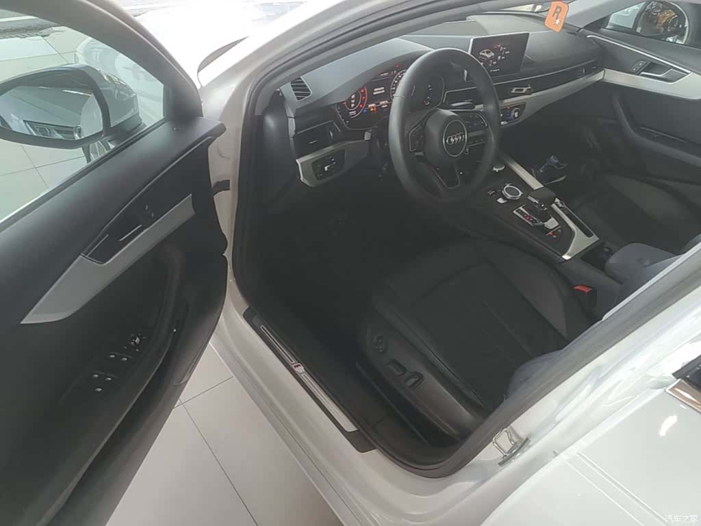 Audi A4L, 2019 16