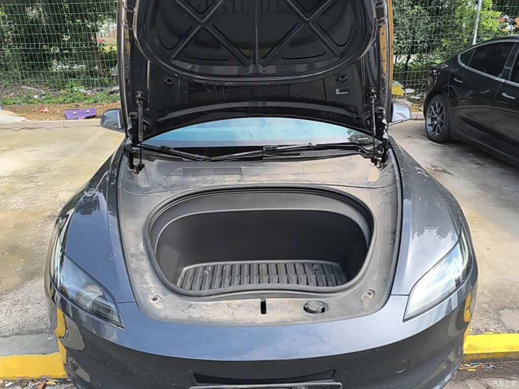 Tesla Model 3, 2024 20