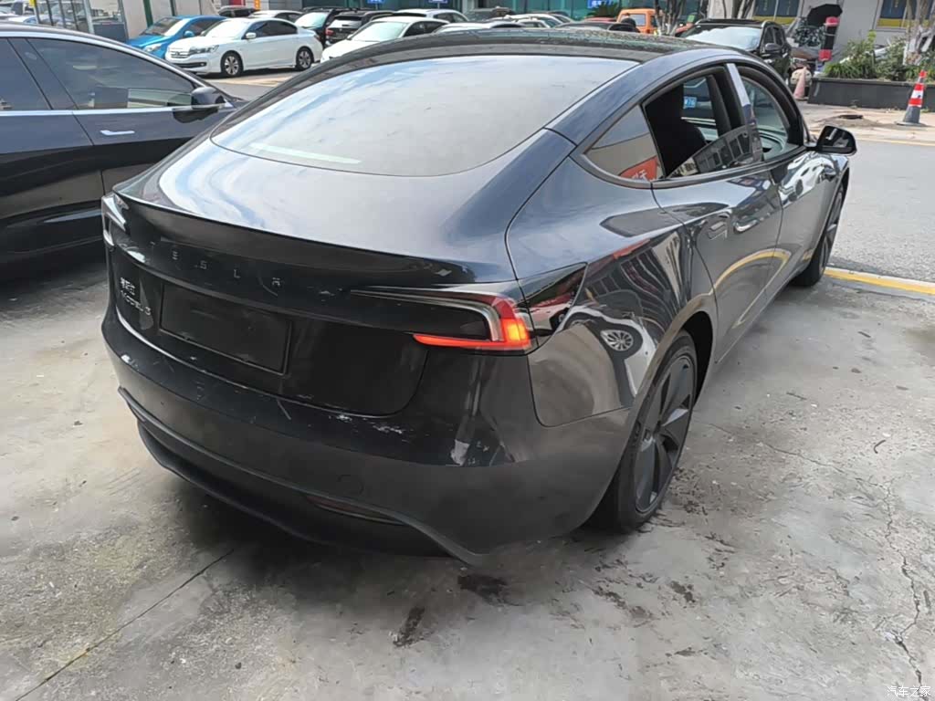 Tesla Model 3, 2024 7