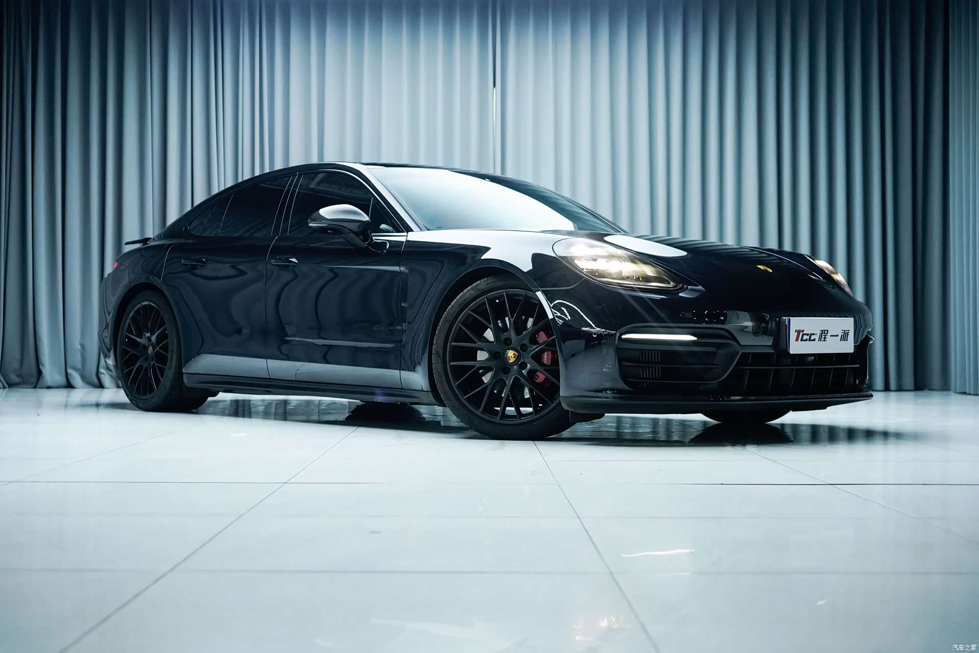 Porsche Panamera, 2022 10