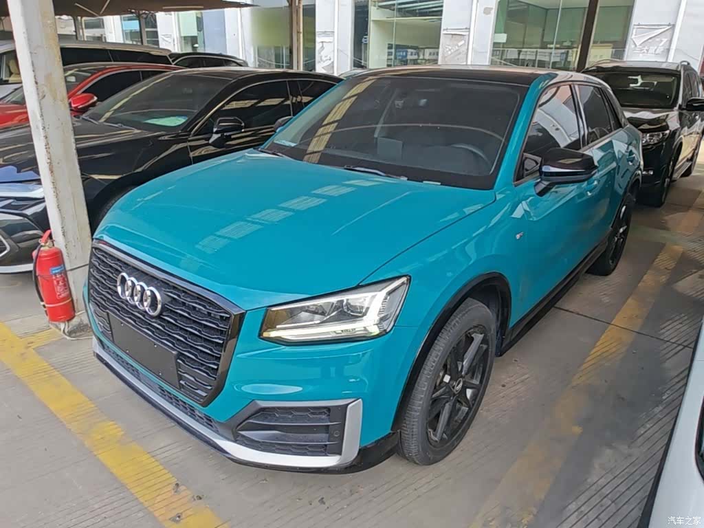 Audi Q2L, 2020 1
