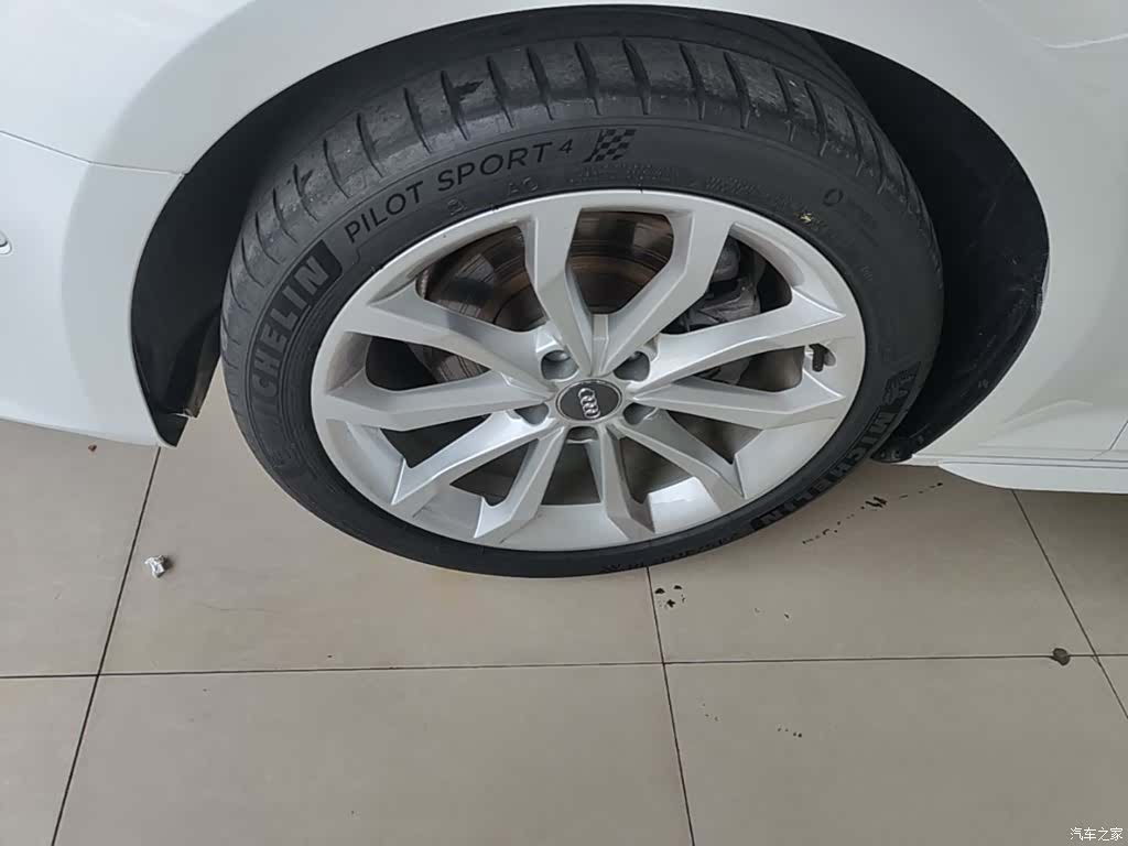 Audi A4L, 2019 23