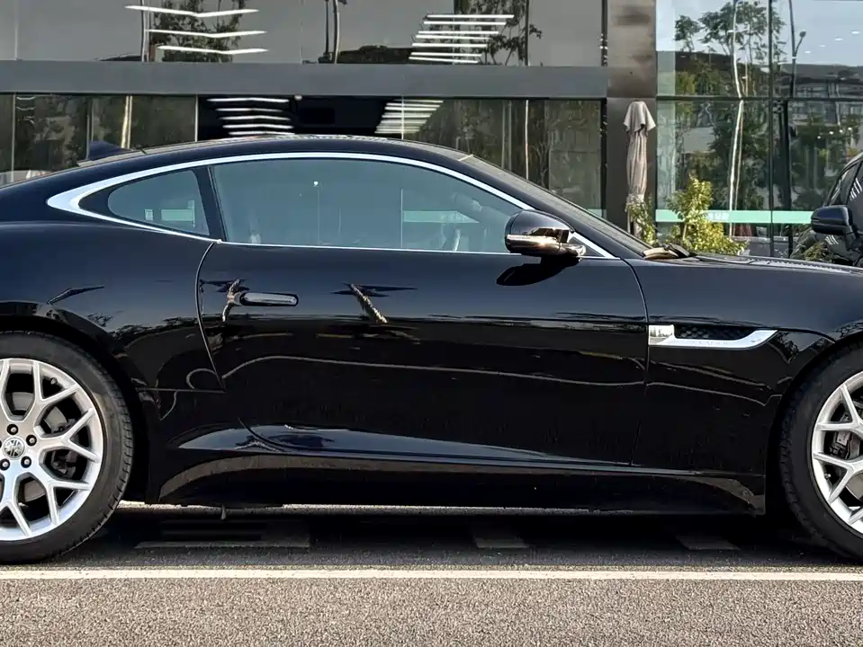 Jaguar F-TYPE