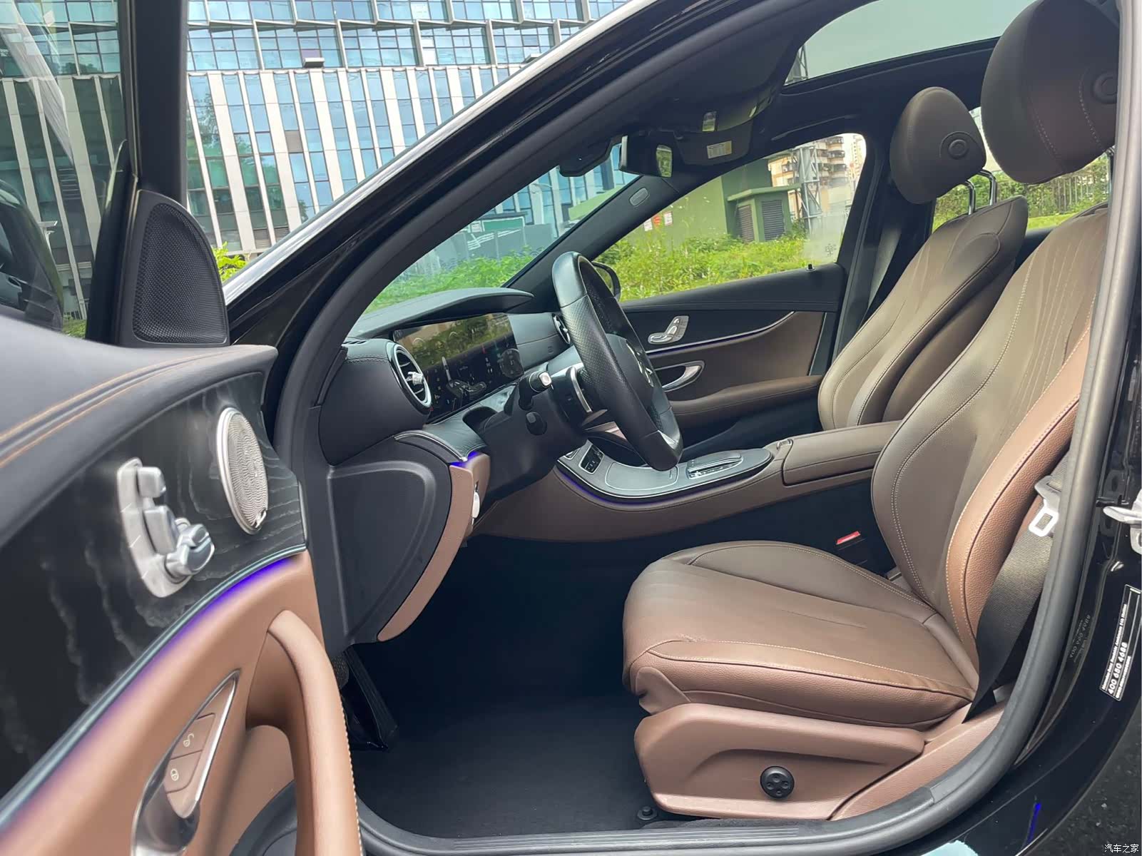 Mercedes-Benz E-Class, 2022 3