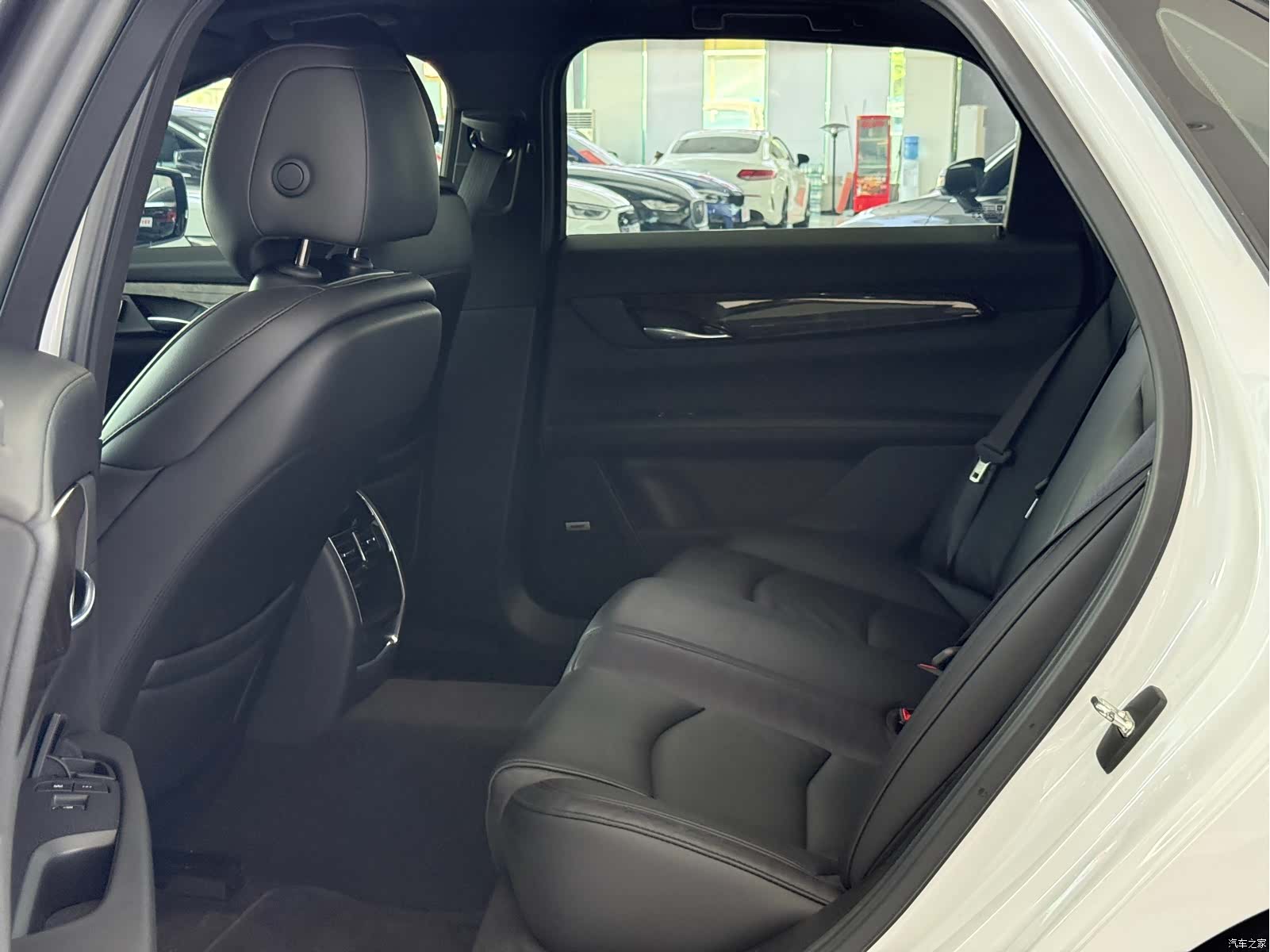 Cadillac CT6, 2019 7
