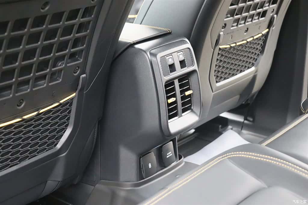 Ford Bronco, 2025 18