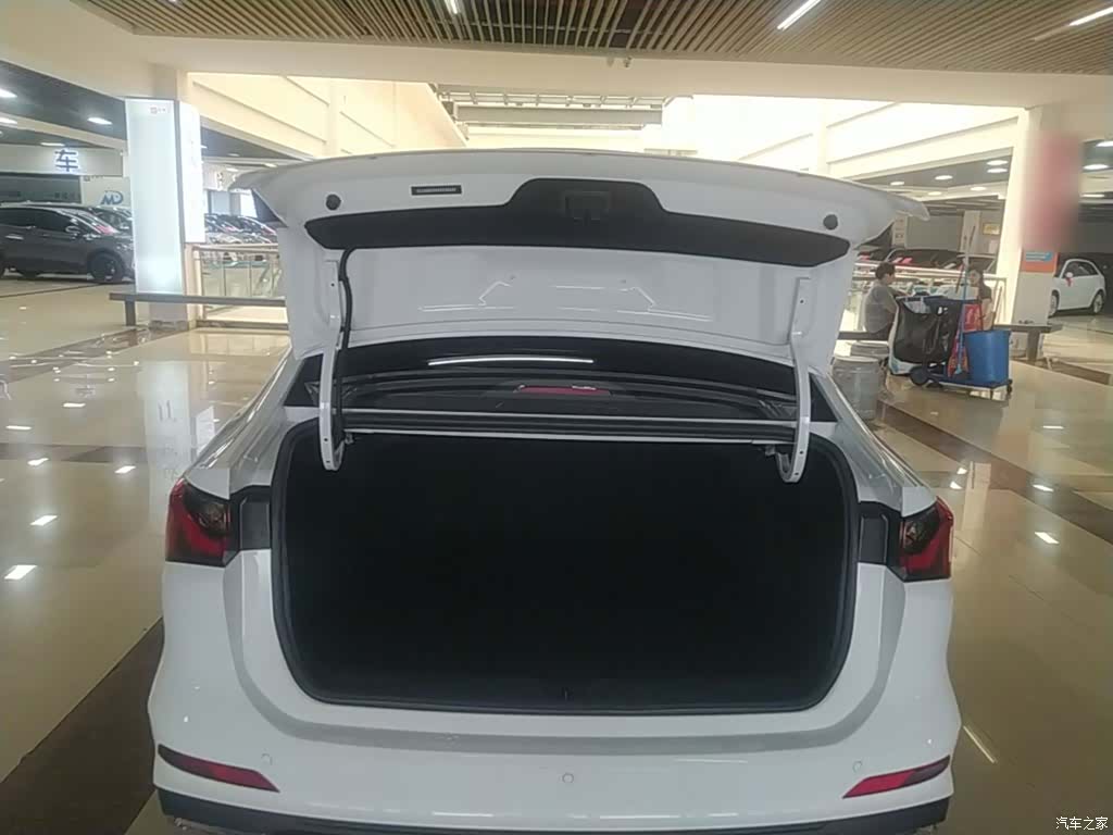 Roewe i5, 2024 19