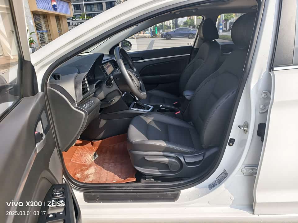 Hyundai Lead