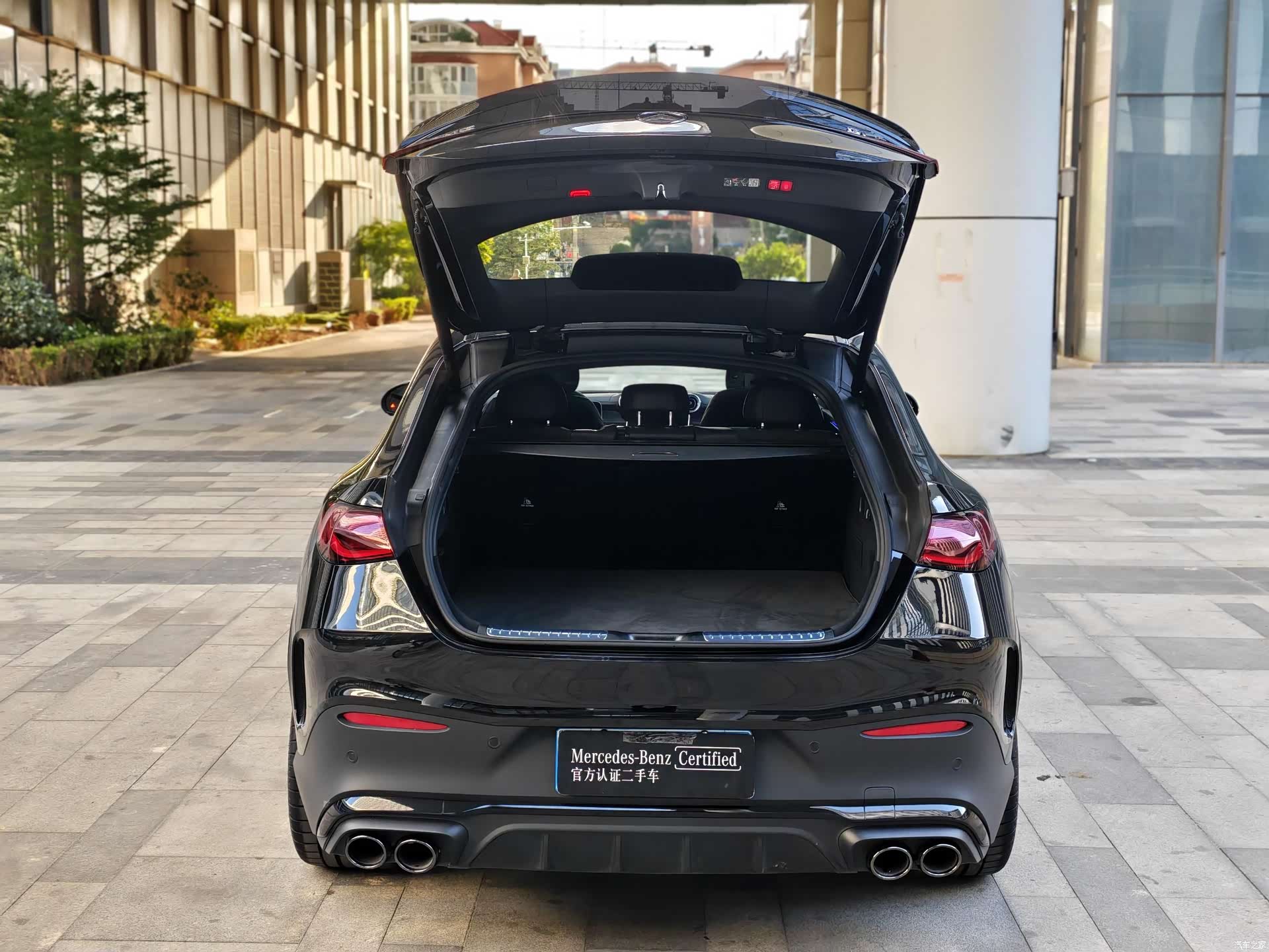 Mercedes-Benz GLC, 2025 10