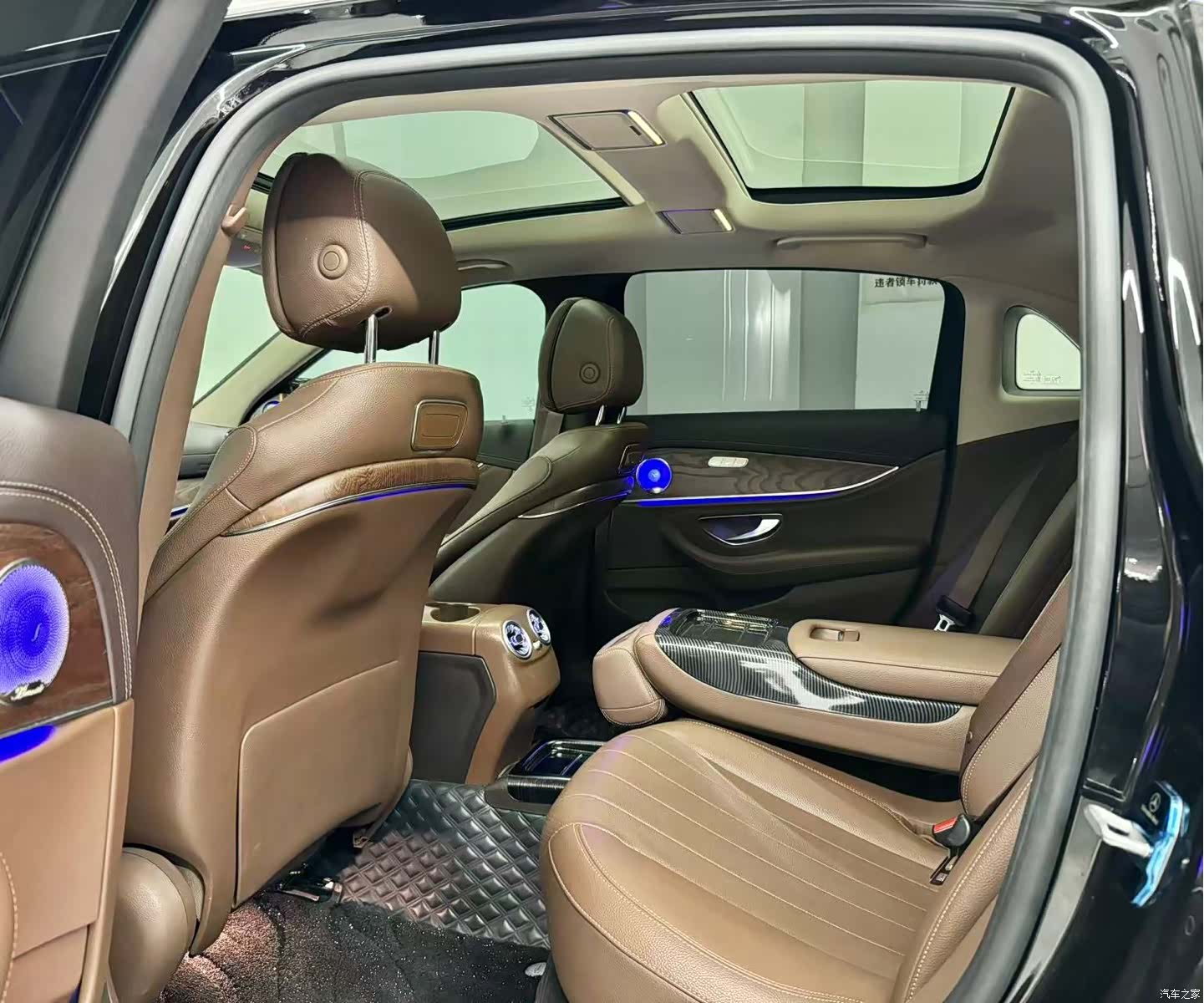 Mercedes-Benz E-Class, 2019 8