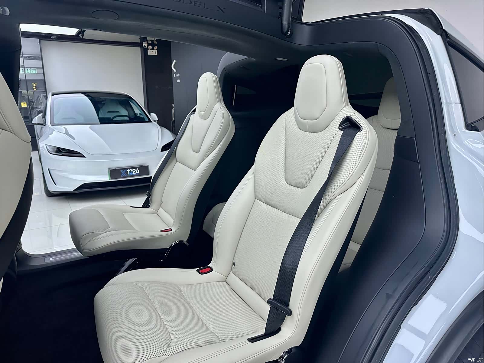 Tesla Model X, 2023 6