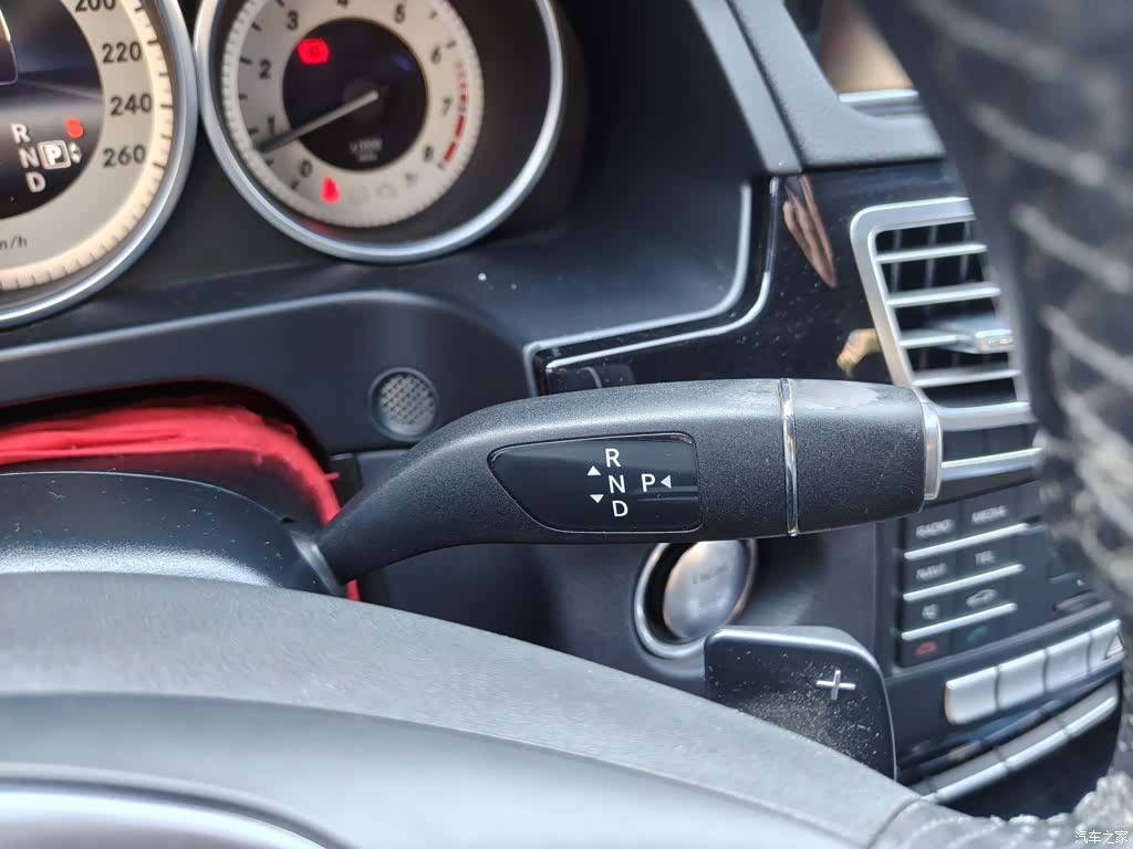 Mercedes-Benz E-Class, 2015 14