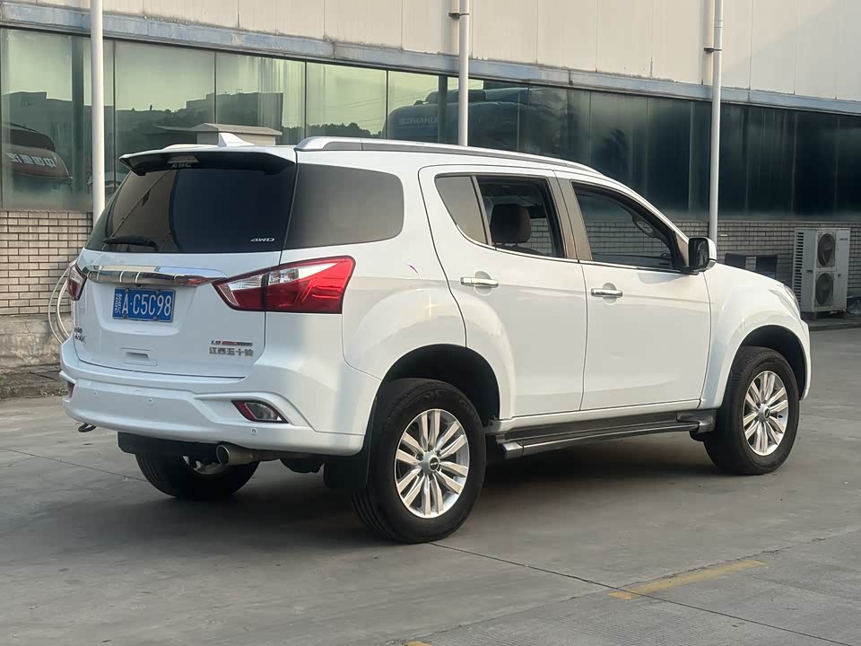 Isuzu mu-X Shepherd Ranger