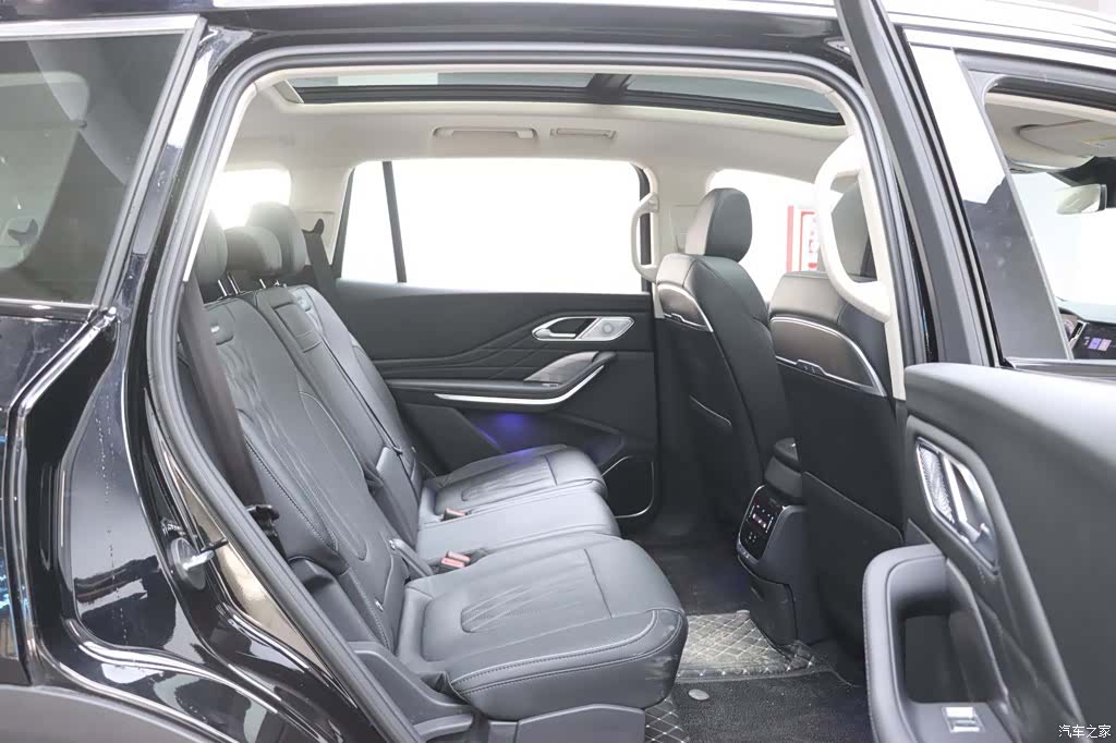 Hongqi HS7, 2024 15