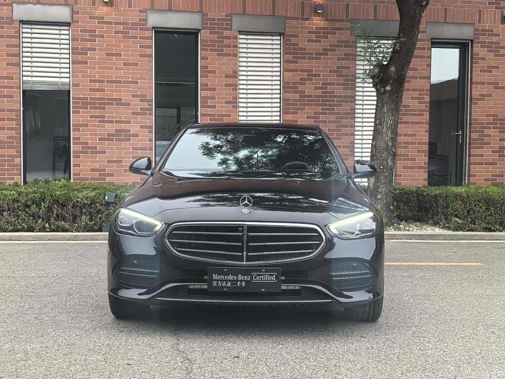 Mercedes-Benz C-Class, 2025 2