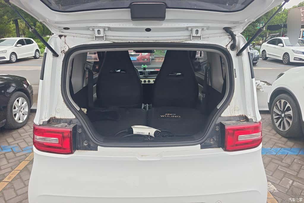 Wuling MINIEV, 2021 4