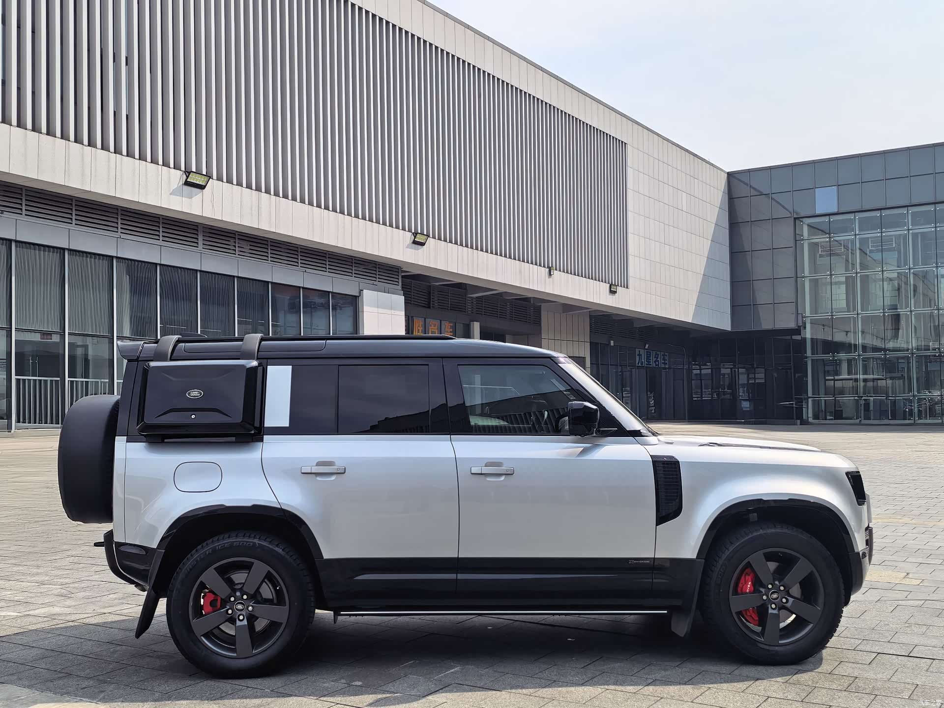 Land Rover Defender, 2021 19