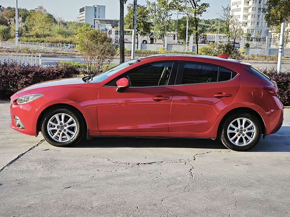 Mazda 3 Angkesaila