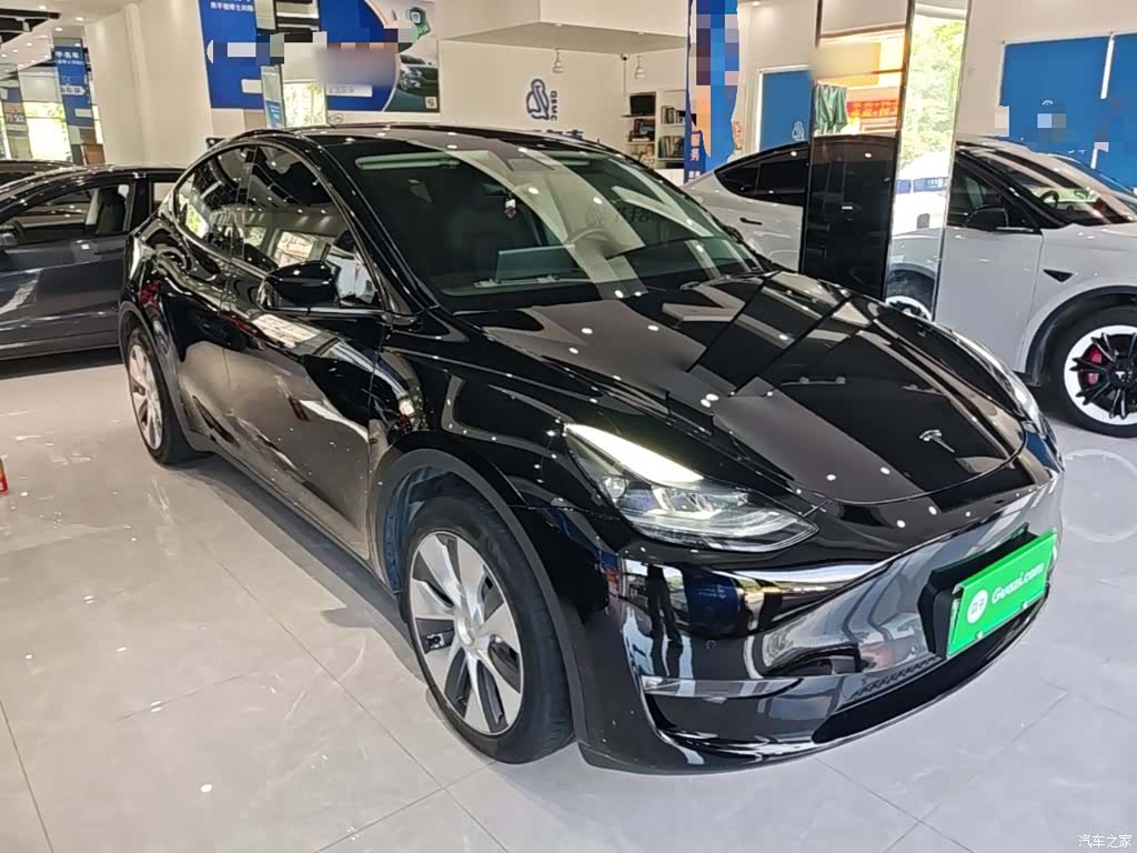 Tesla Model Y, 2023 4