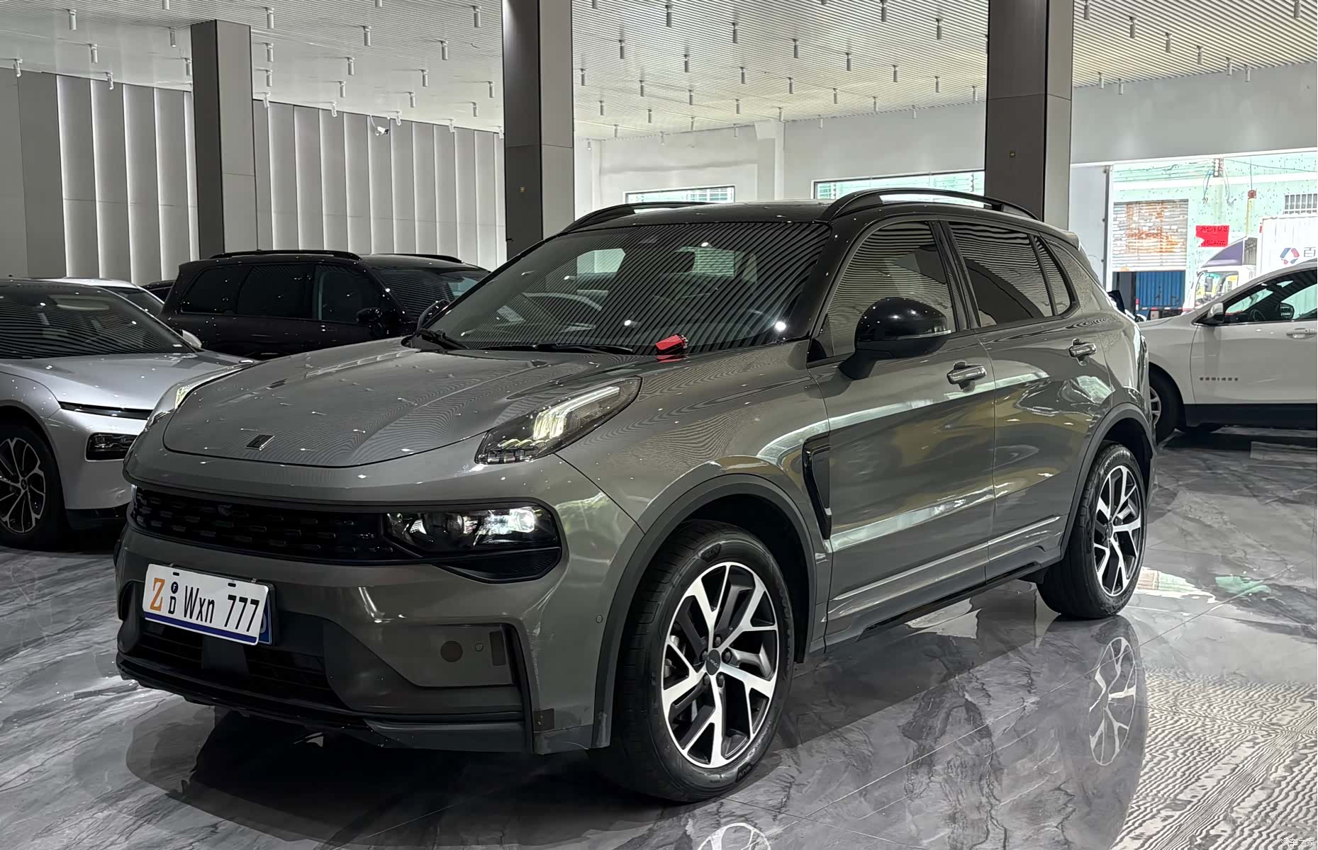 Lynk & Co 01
