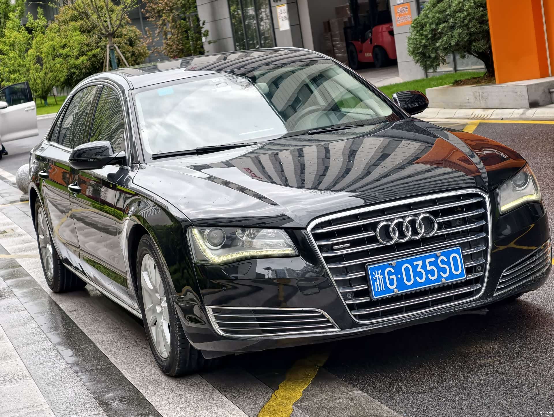 Audi A8L, 2012 все фото