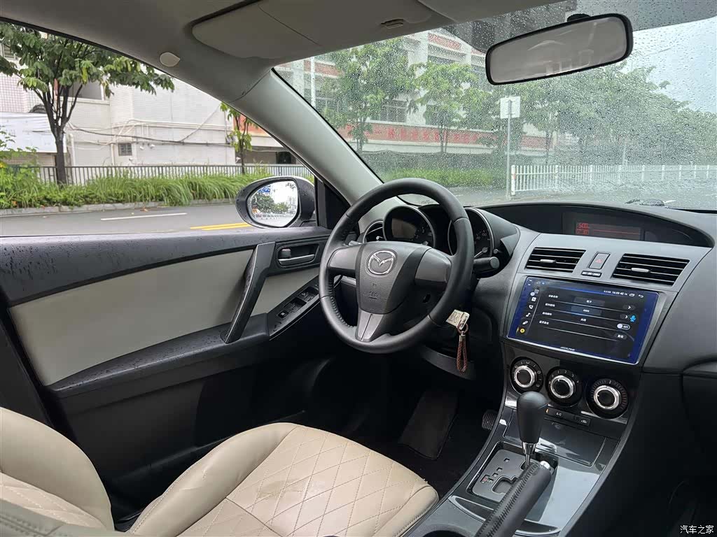 Mazda 3, 2015 10