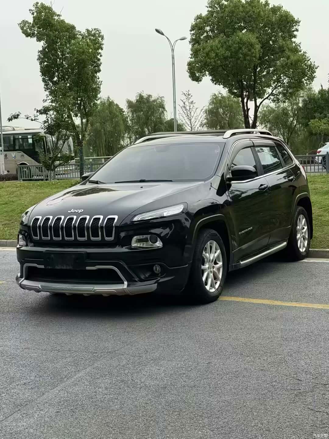 Jeep Cherokee, 2016 1