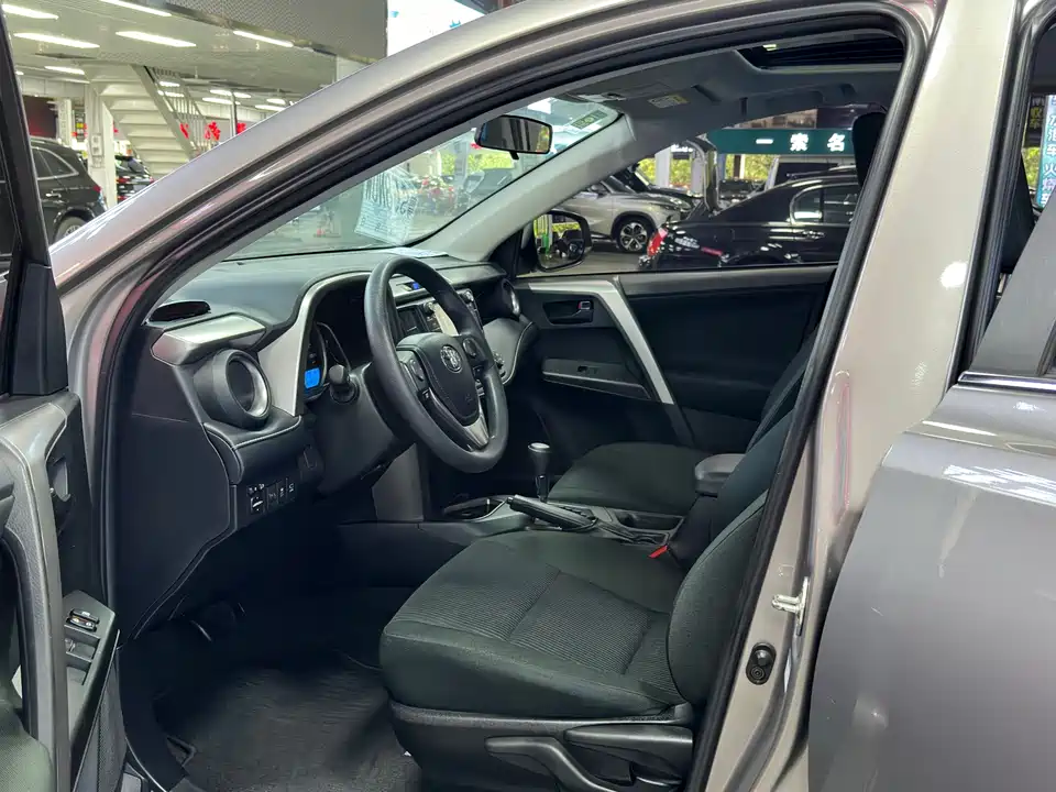 Toyota RAV4 Rongfang