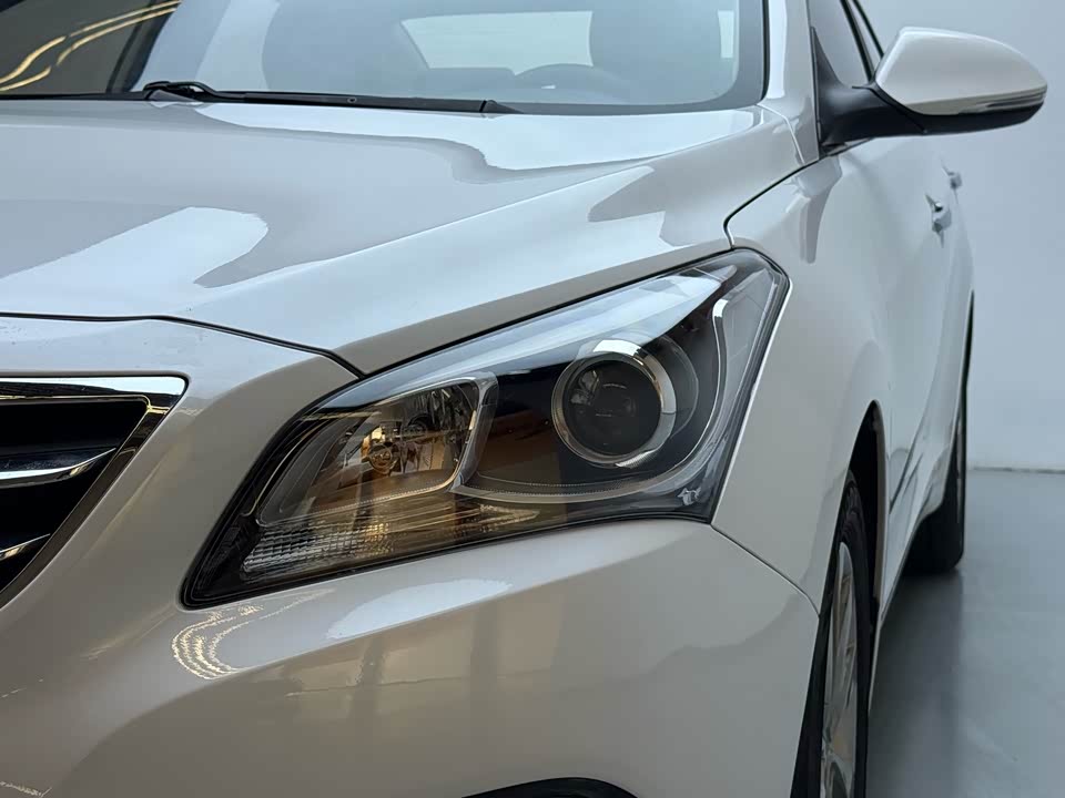 Hyundai Name picture