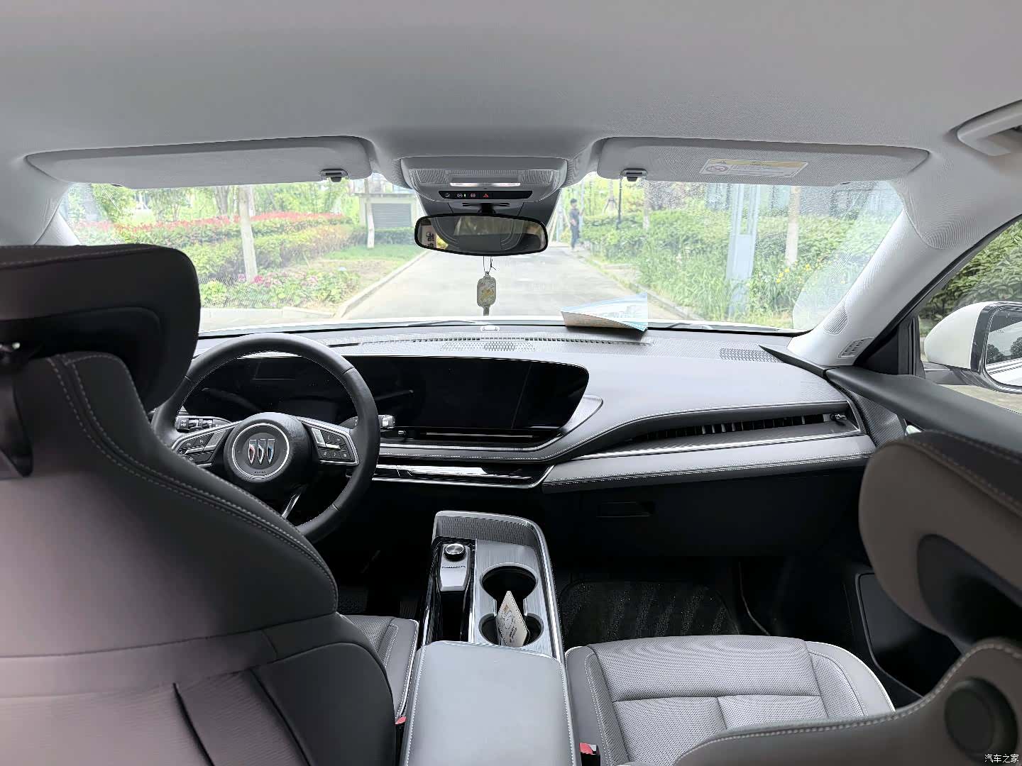 Buick E5, 2025 8