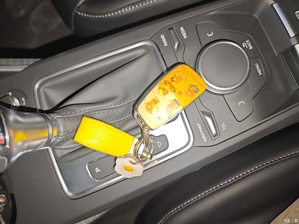 Audi Q2L, 2019 9
