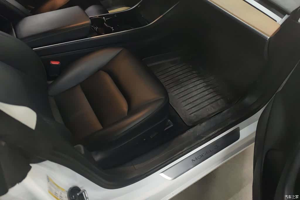 Tesla Model 3, 2020 8