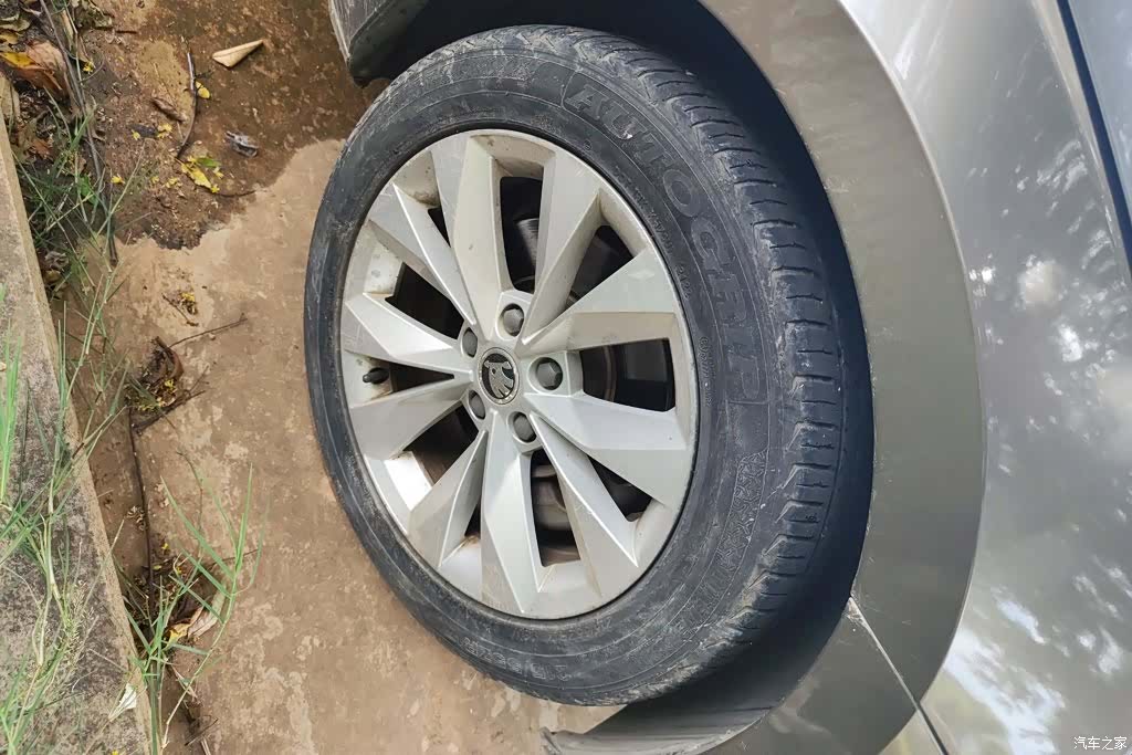 Skoda Superb, 2018 6
