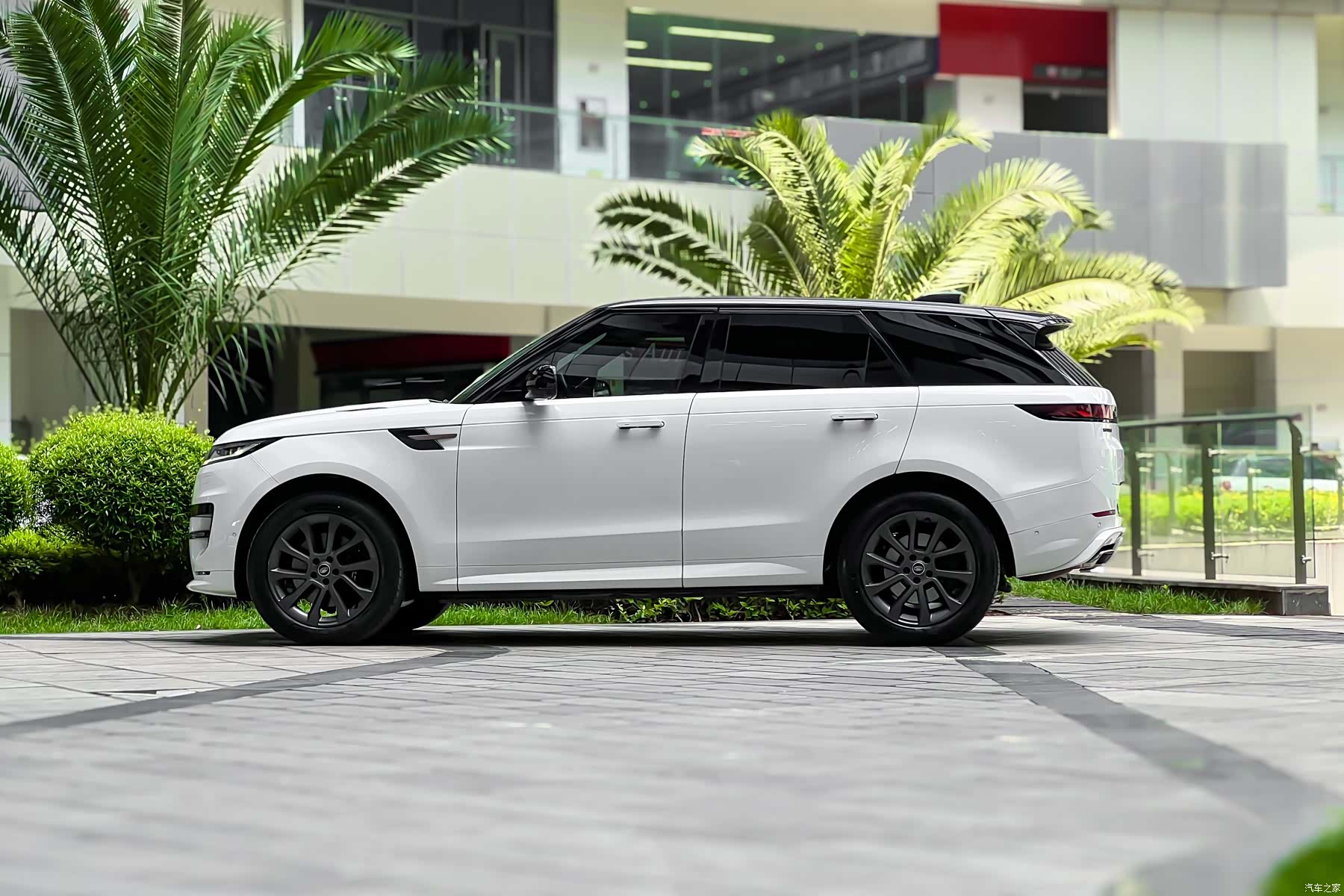 Land Rover Range Rover, 2023 3