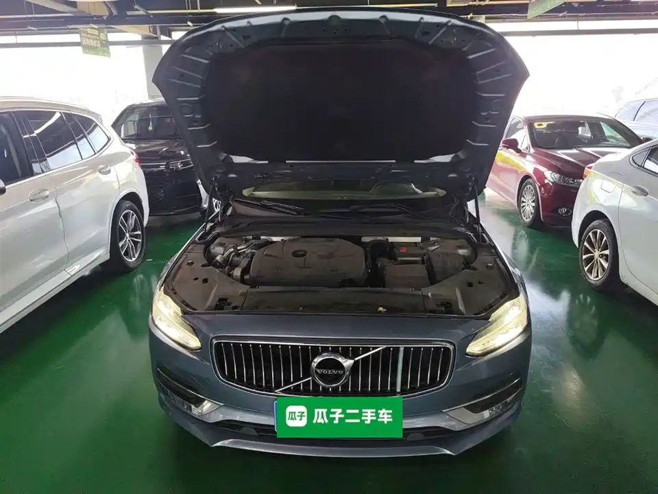 Volvo S90