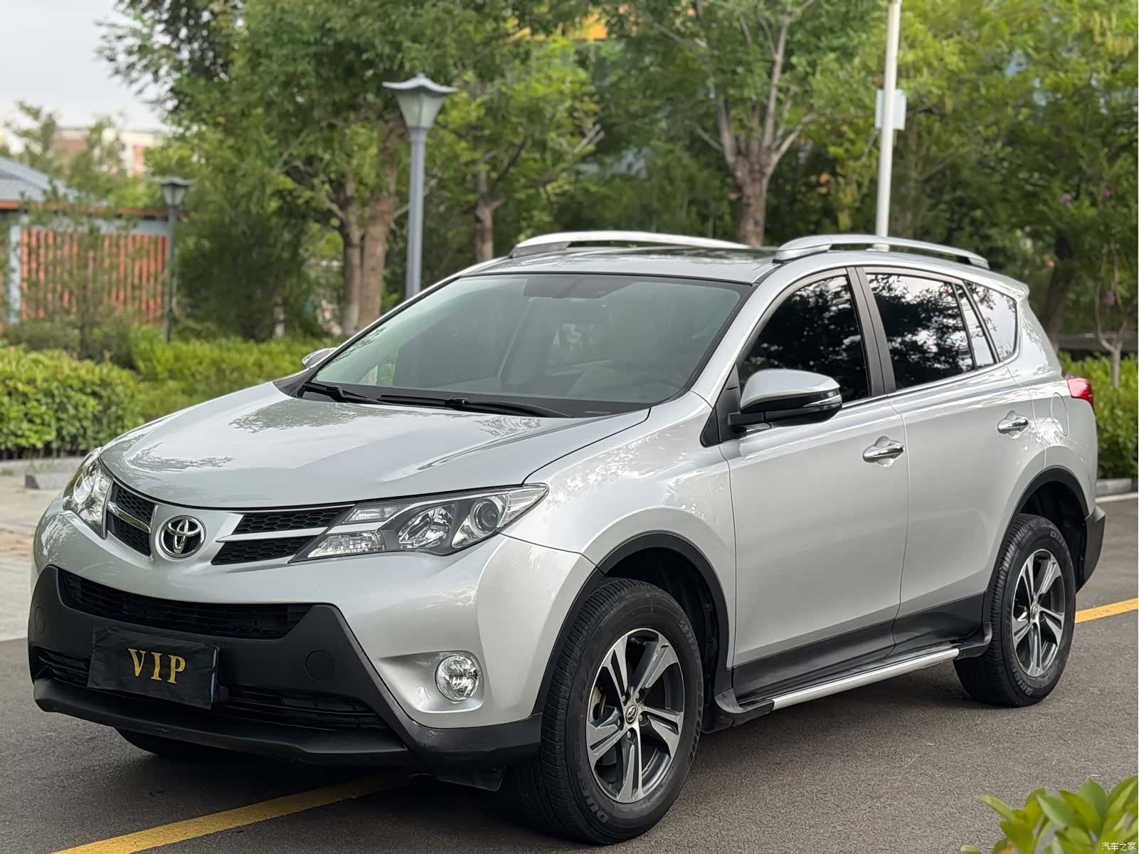 Toyota RAV4, 2015 1