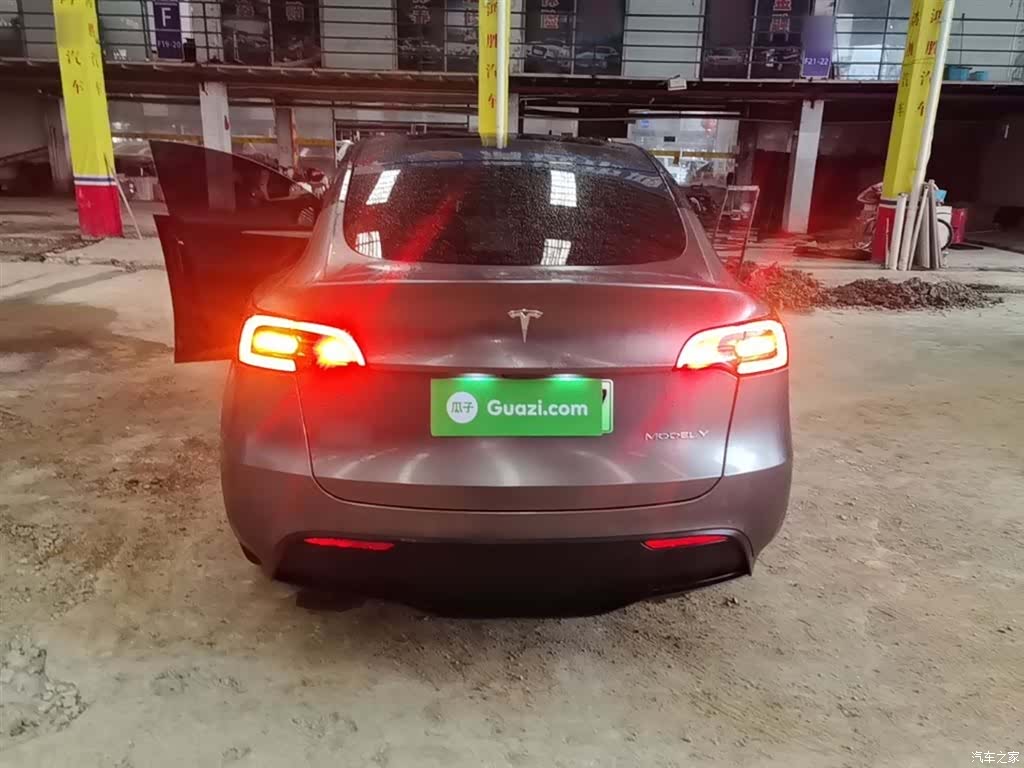 Tesla Model Y, 2022 6