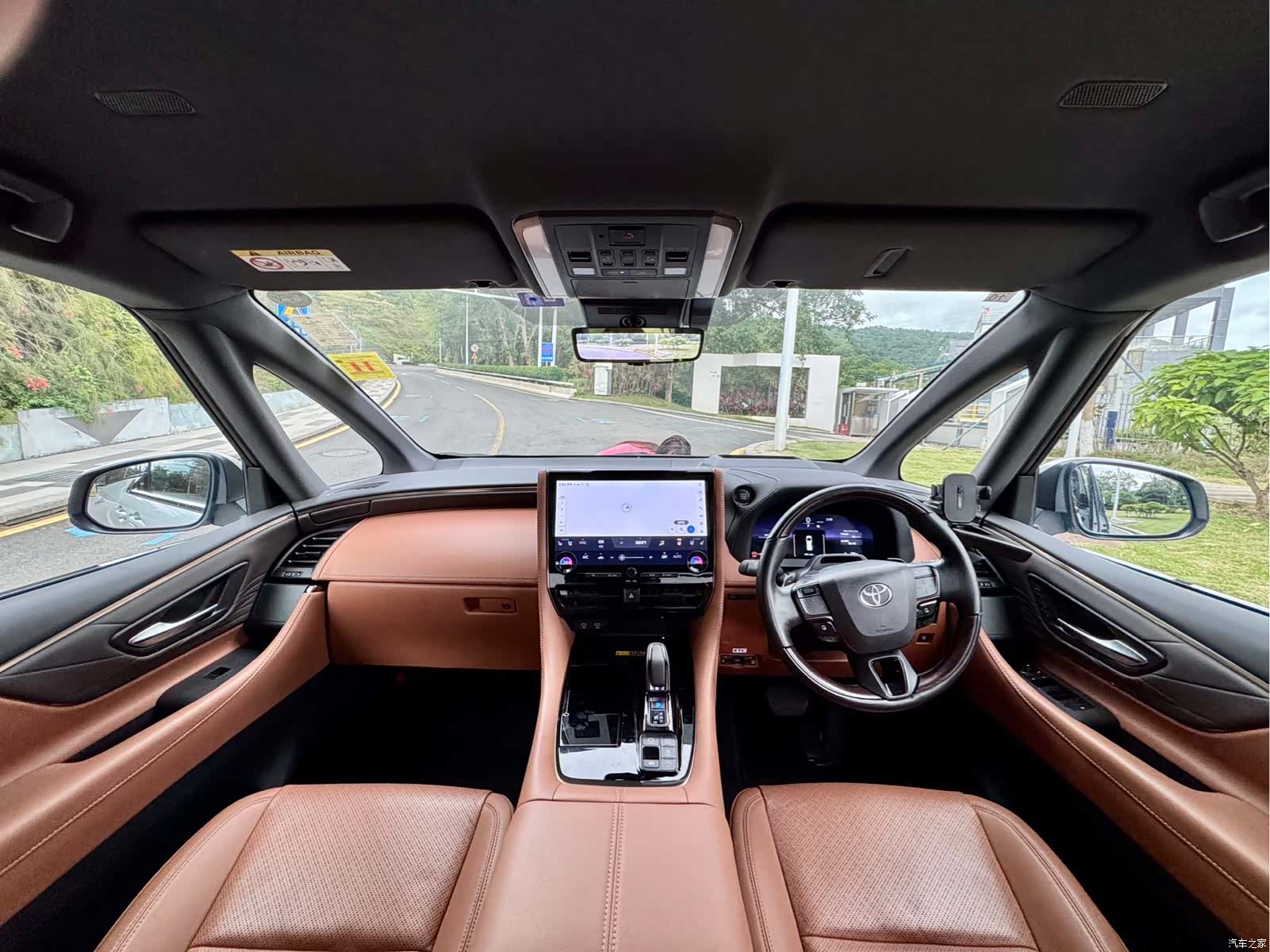 Toyota Vellfire, 2026 6