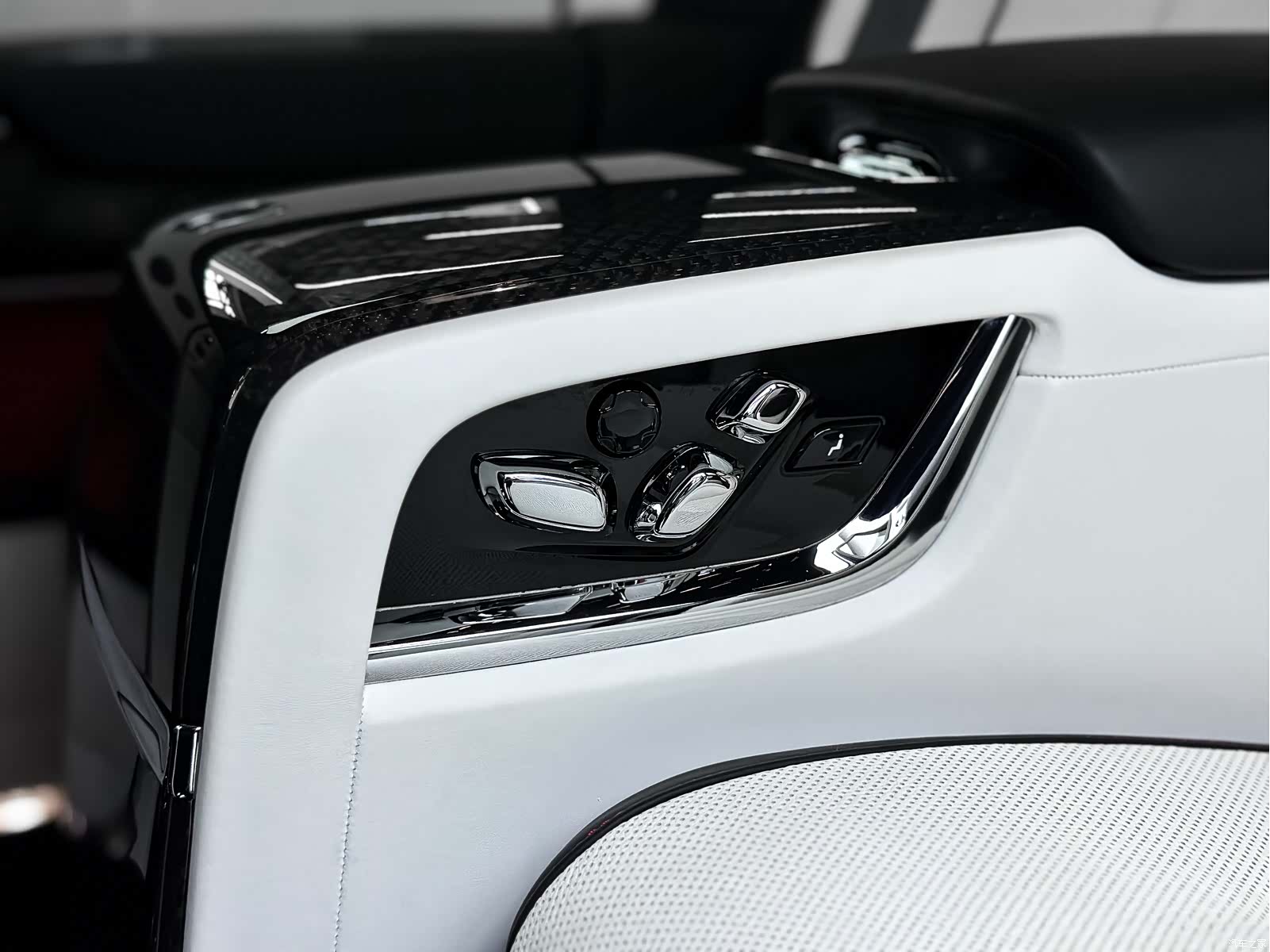 Rolls-Royce Cullinan, 2021 30