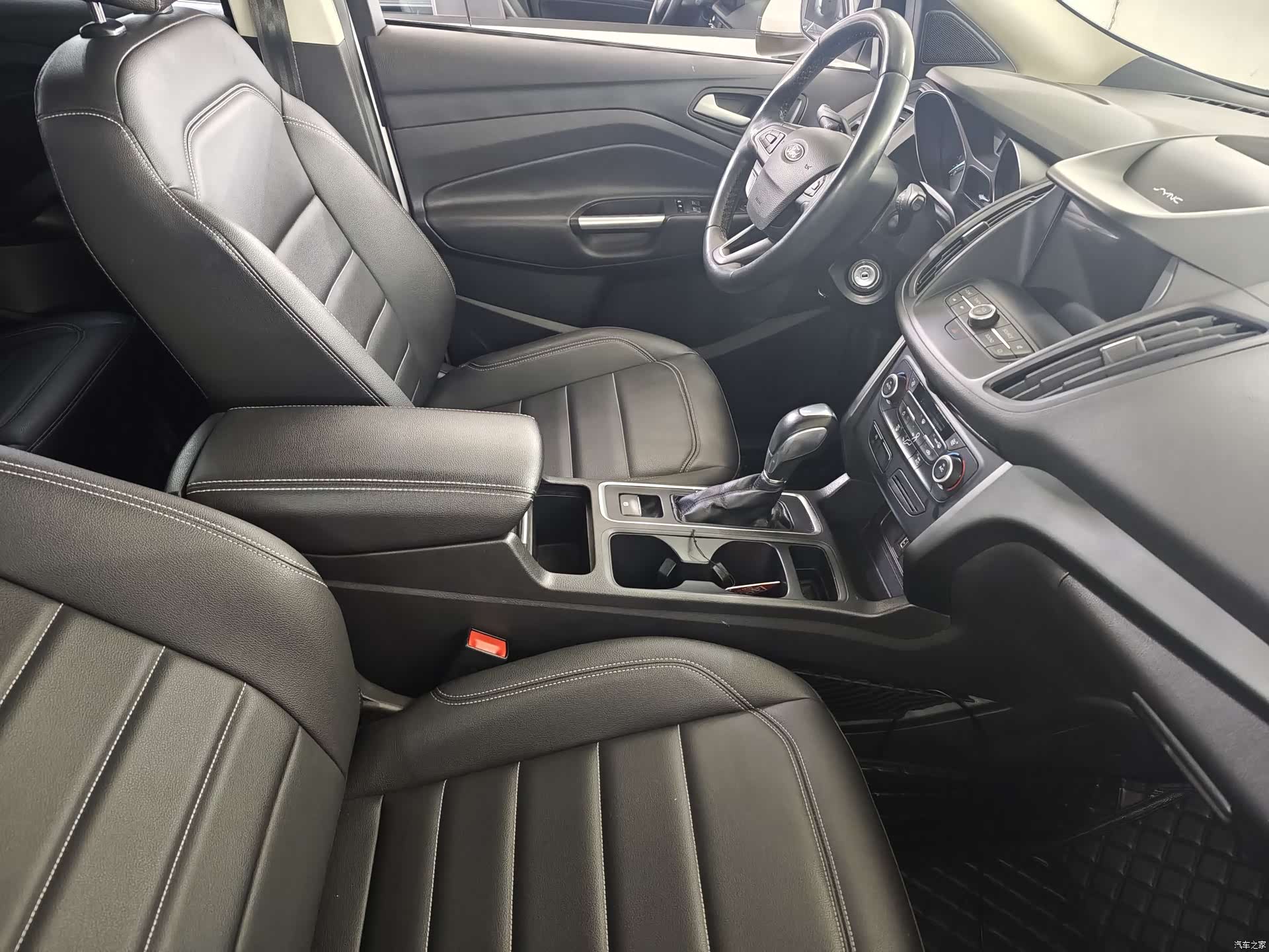 Ford Kuga, 2021 15