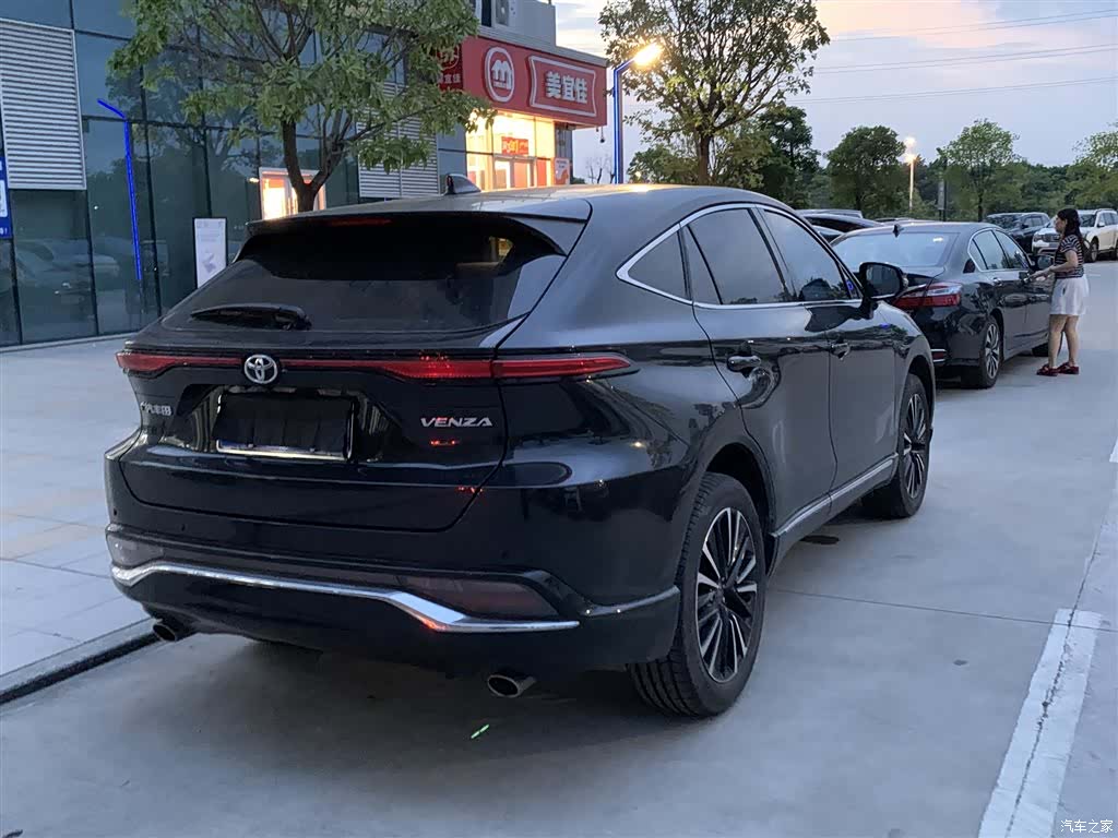 Toyota Venza, 2023 8