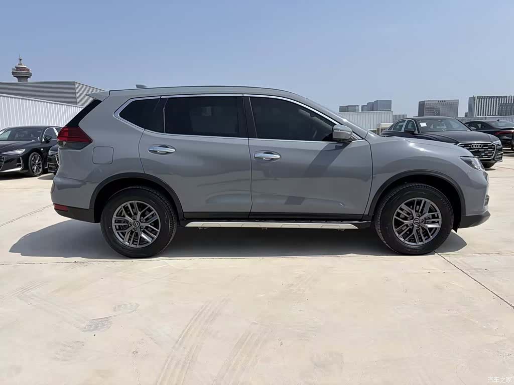 Nissan X-Trail, 2025 все фото