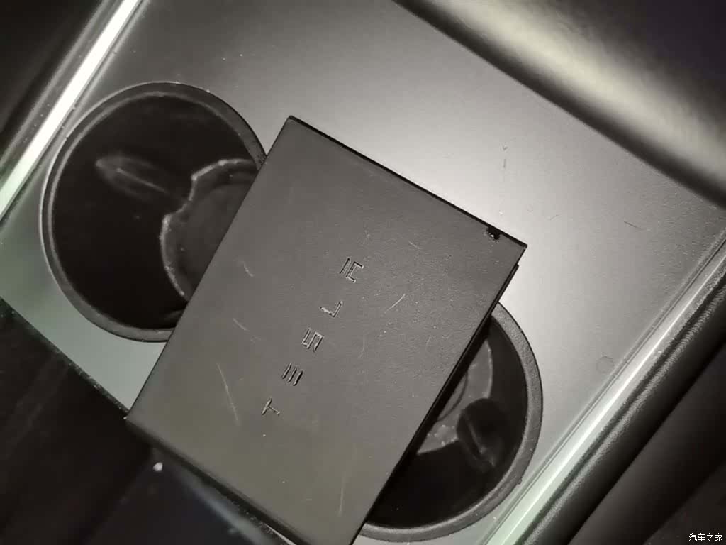 Tesla Model Y, 2022 9