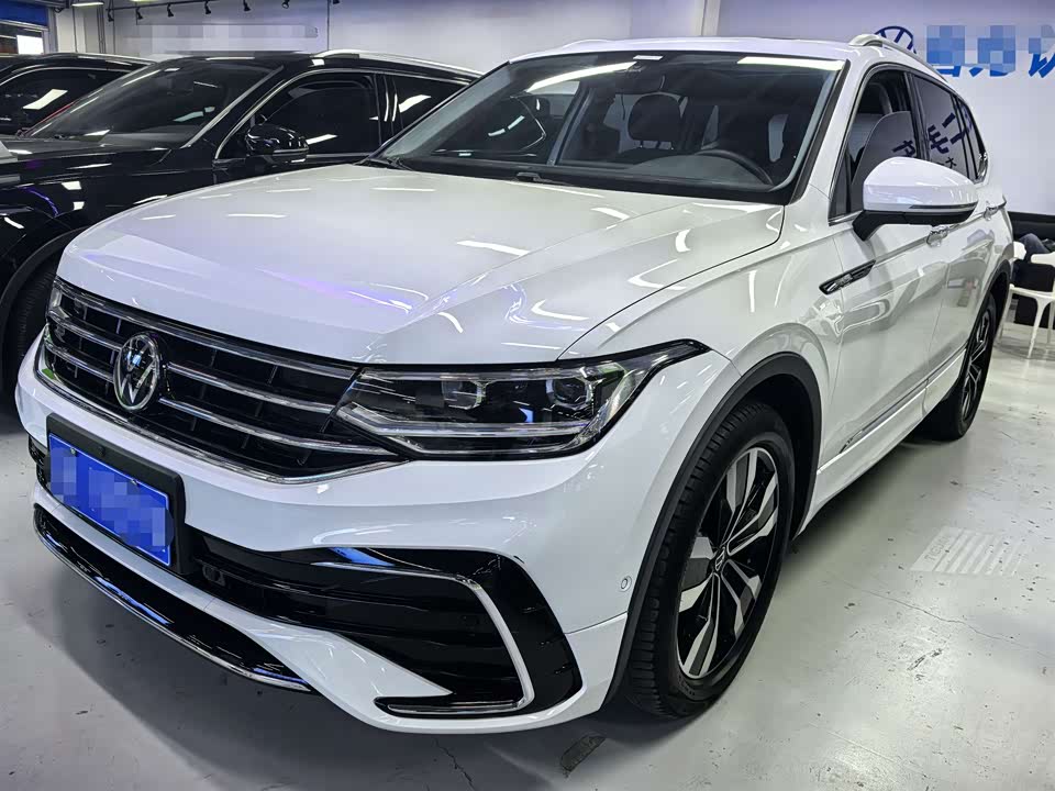 Volkswagen Tiguan L