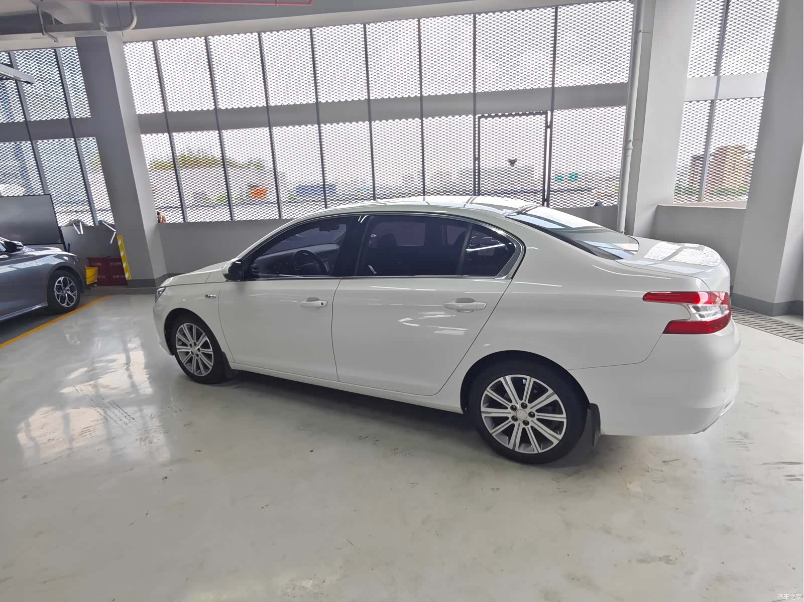Peugeot 408, 2016 6